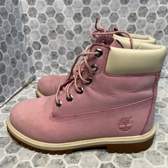 Timberland Shoes - Woman’s size 37.5 US 7 pink timberland workboots